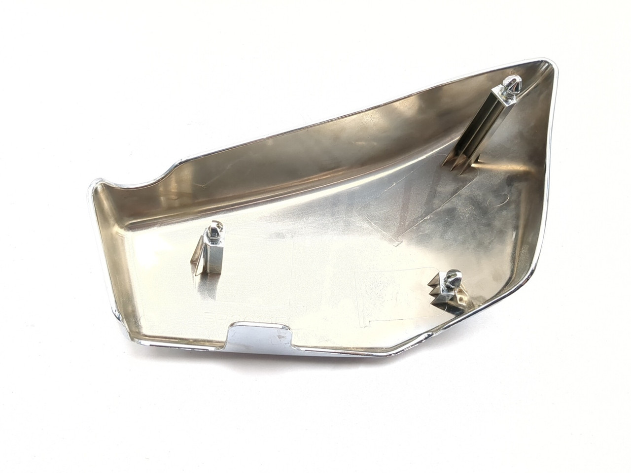 06-26 Kawasaki Vulcan 900 VN900D Left Side Cover Chrome - Sun