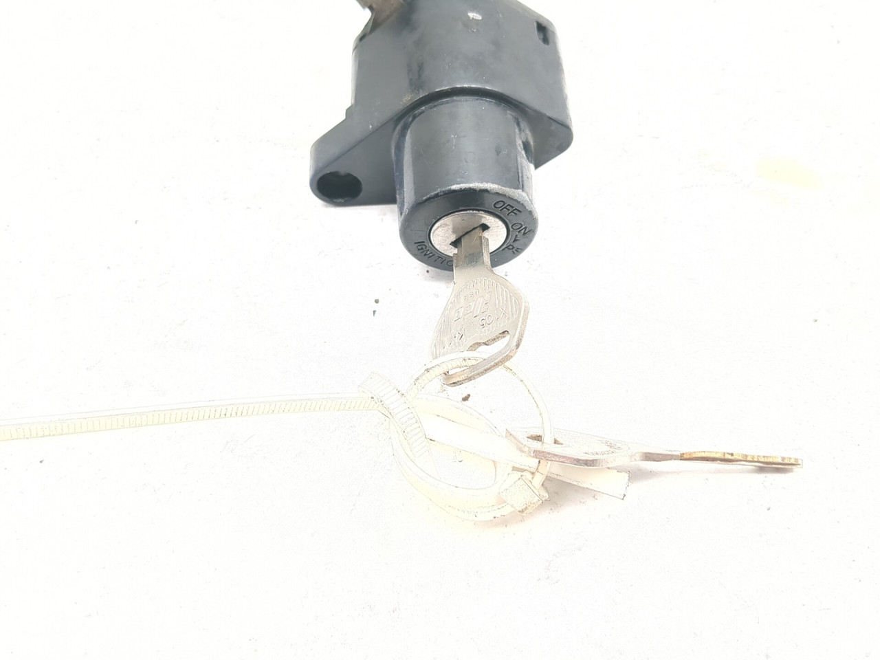 06-26 Kawasaki Vulcan 900 VN900D Ignition Switch Lock Set 27045