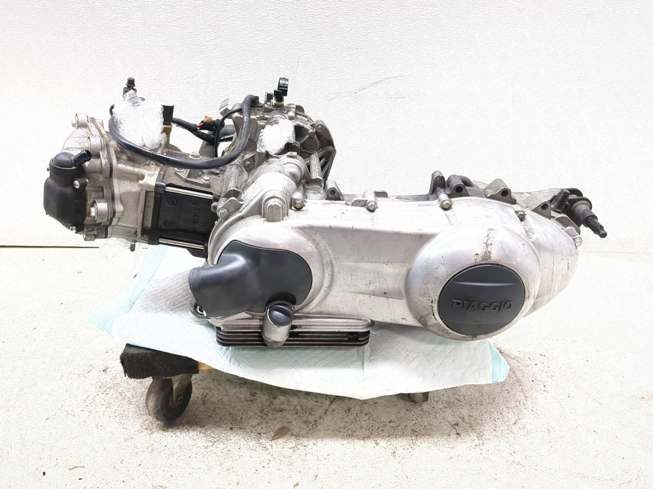 06-11 Piaggio MP3 250 Engine Motor GUARANTEED CM1425645 - Sun