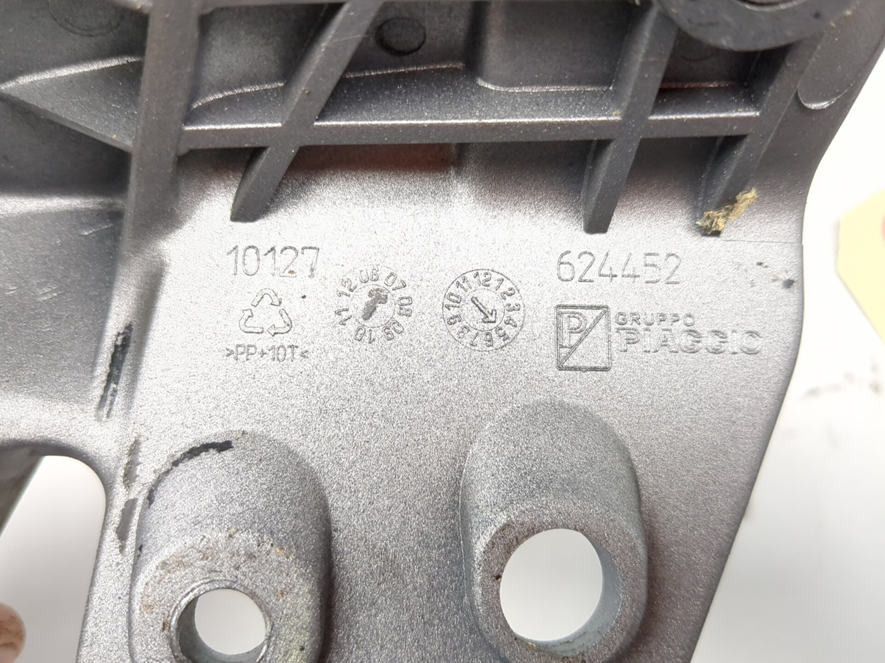 ピロット　様 06-11 Piaggio MP3 250 Rear Left Right Passenger Grab Handle Set