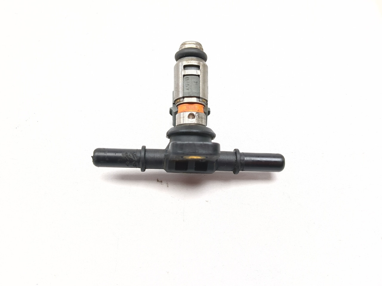 06-11 Piaggio MP3 250 Fuel Injector Assembly 6389495 - Sun Coast