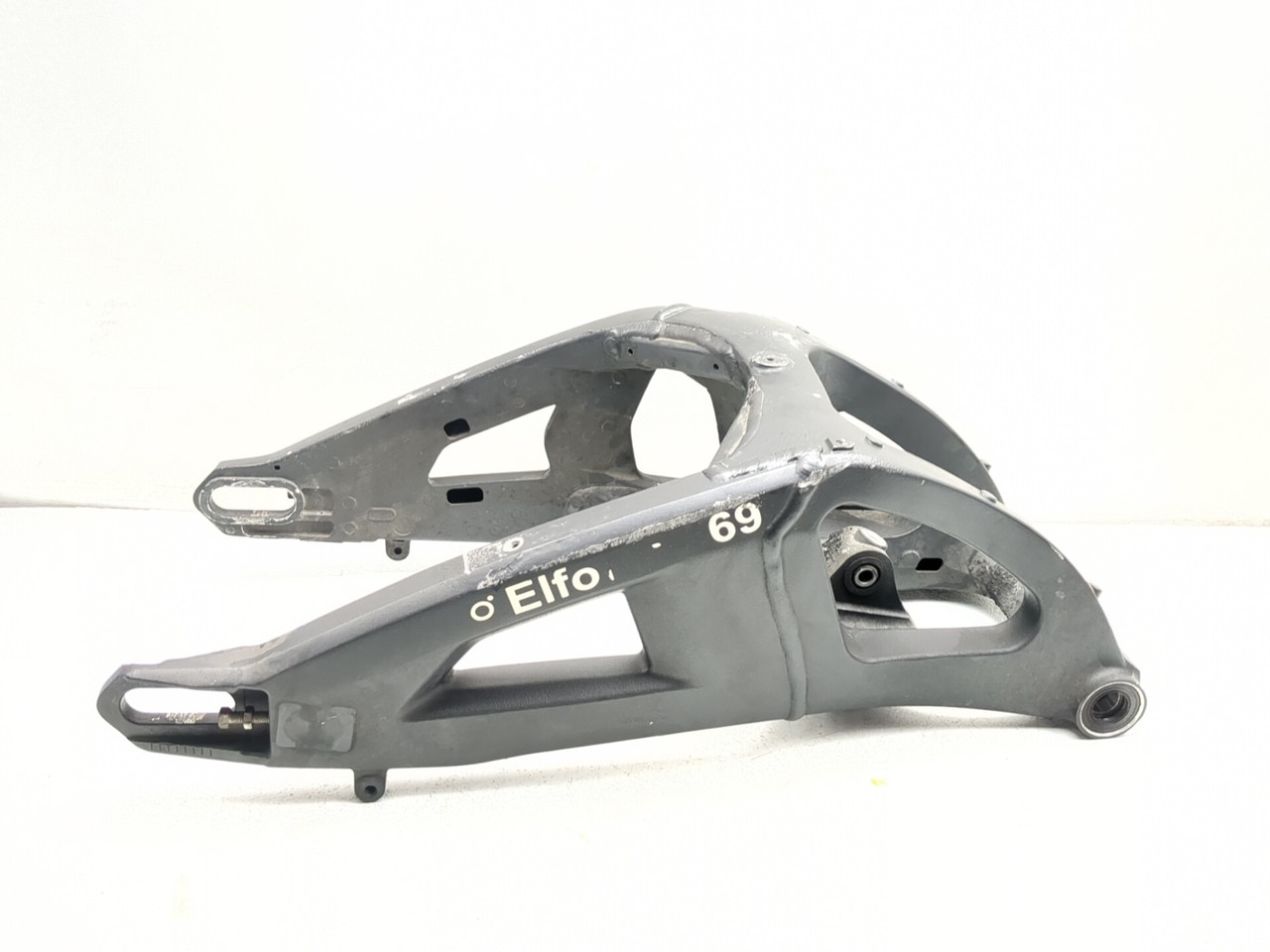 21-24 Kawasaki ZX10R Ninja ZX 10 Rear Swingarm 33001-0724-18R