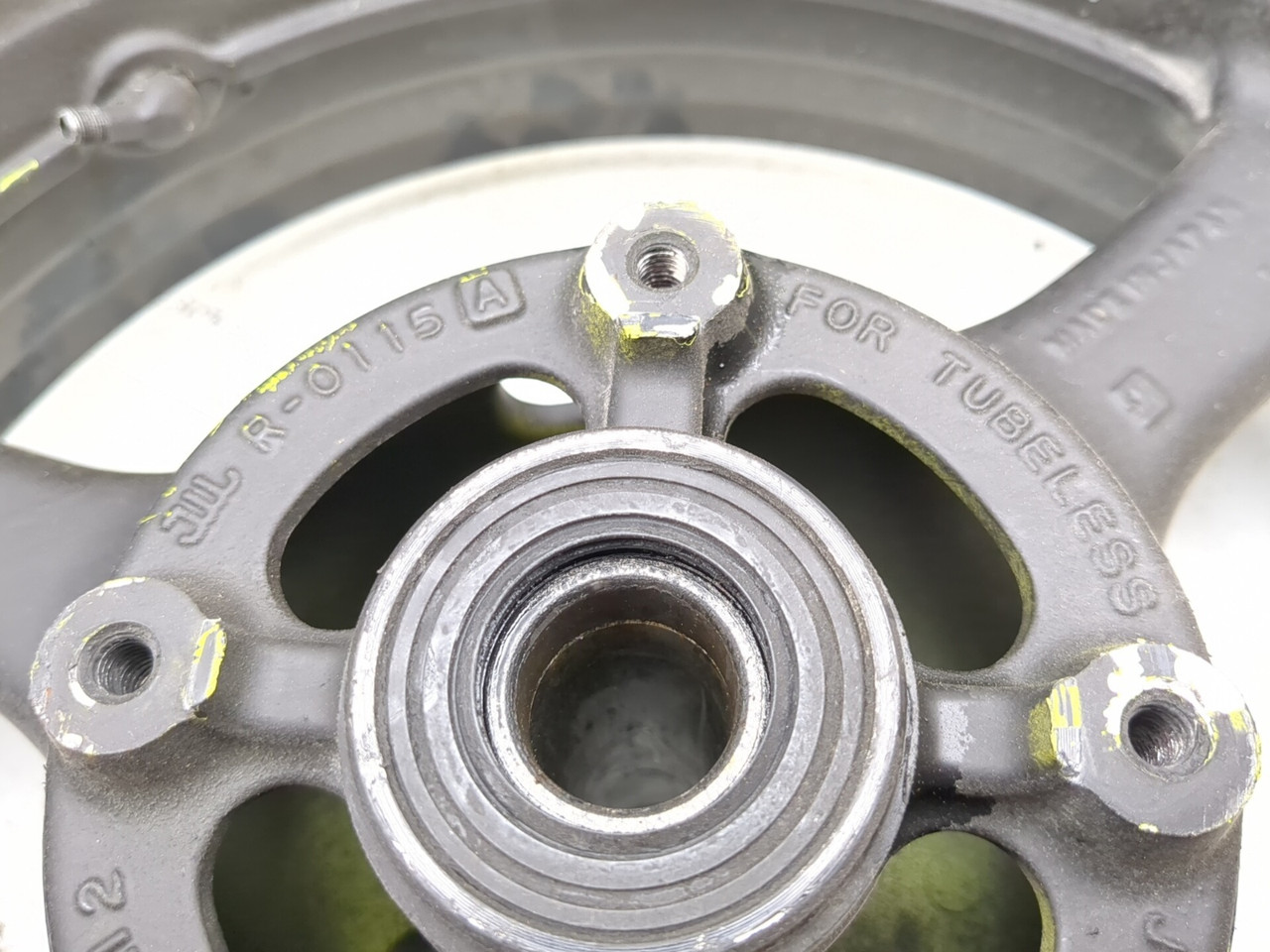 21-24 Kawasaki ZX10R Ninja ZX 10 Rear Wheel Rim 17X6.00 STRAIGHT