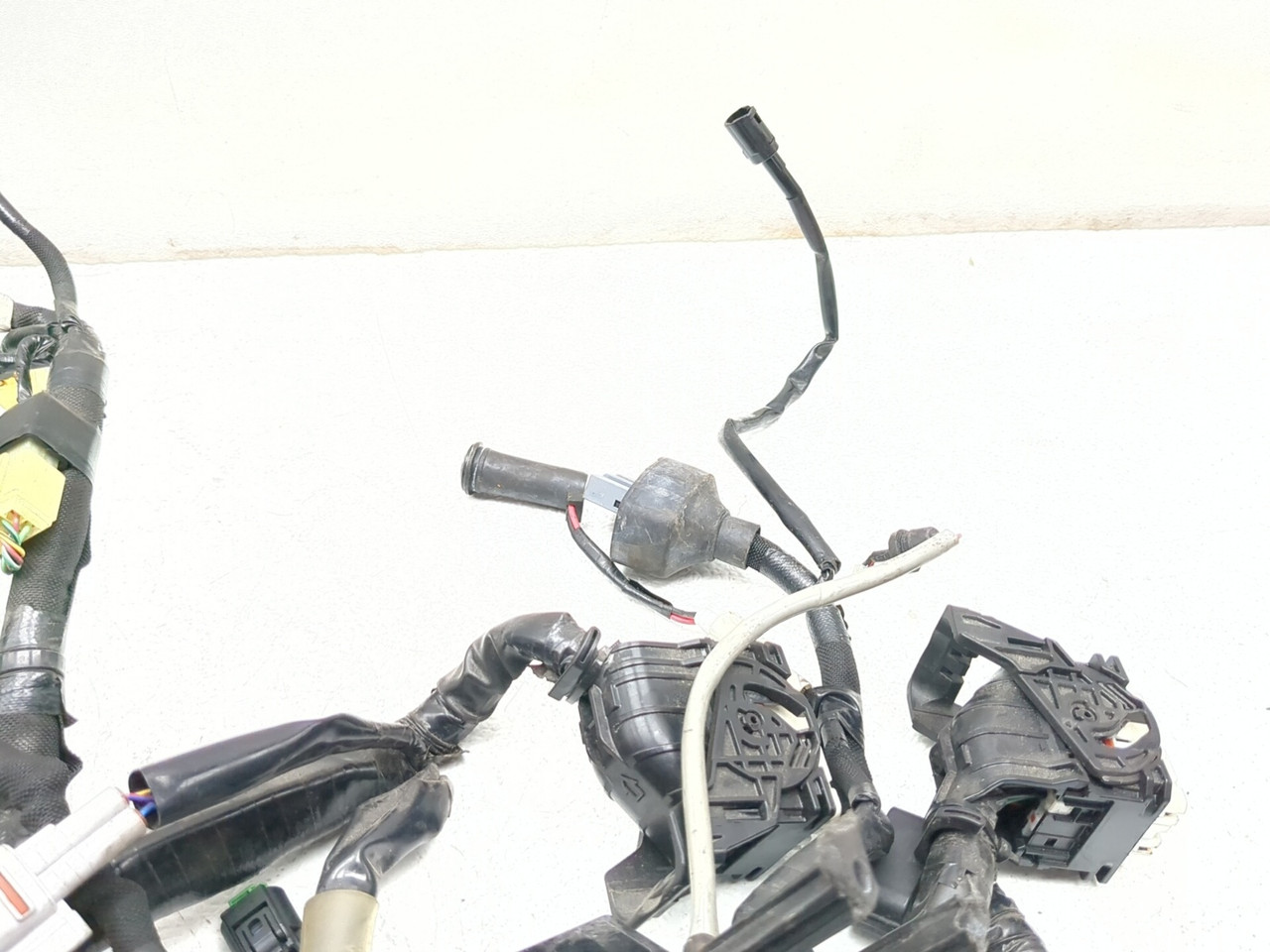 21-24 Kawasaki ZX10R Ninja ZX 10 Main Wiring Harness 26031-3739