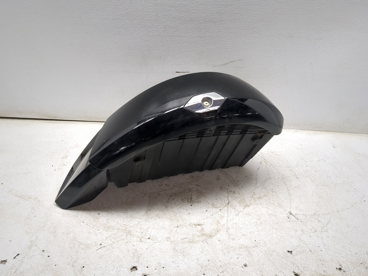 10-17 Victory Cross Country Rear Left Saddlebag 5438373 - Sun