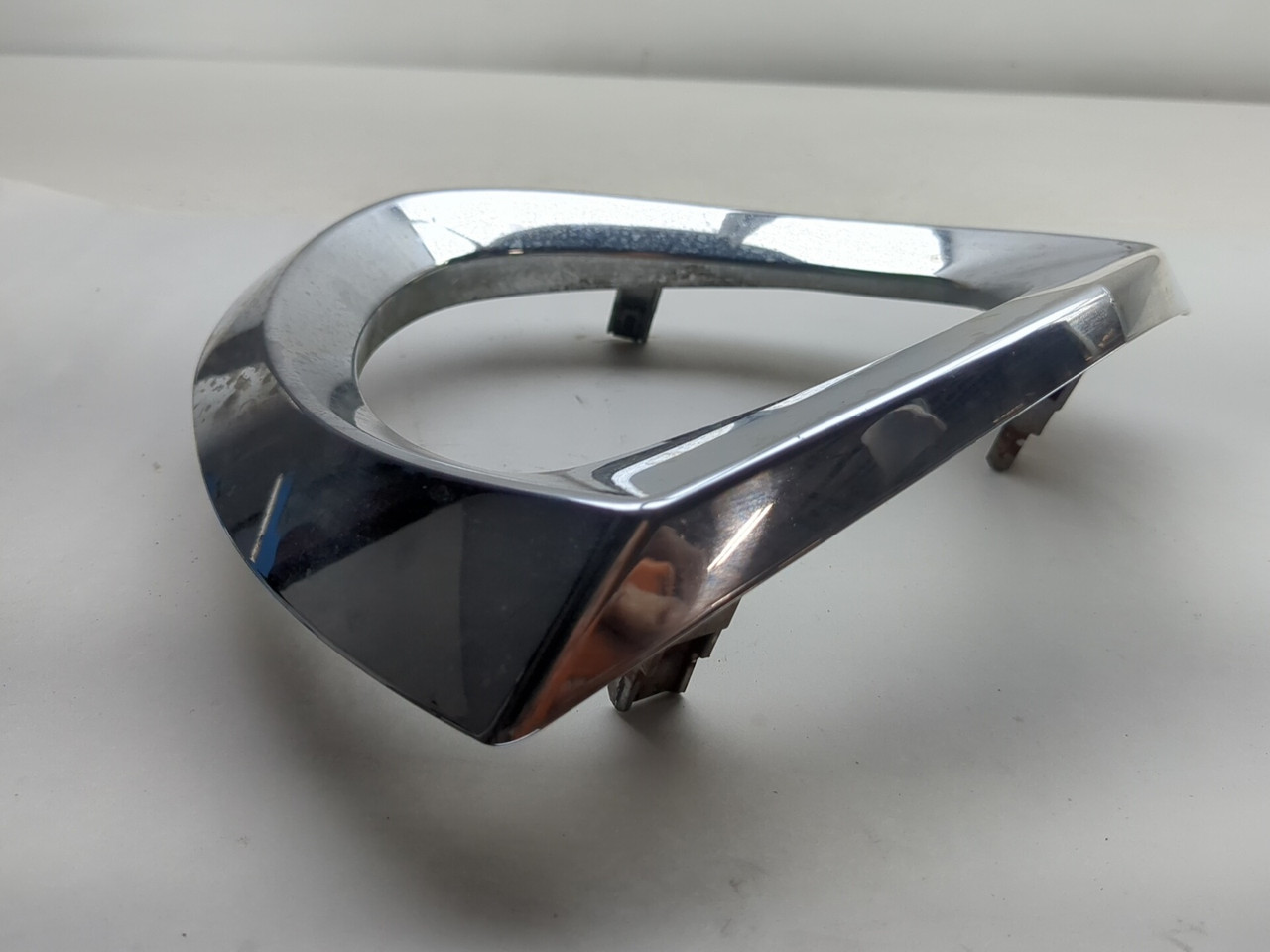 10-17 Victory Cross Country Front Headlight Bezel 5437555-156