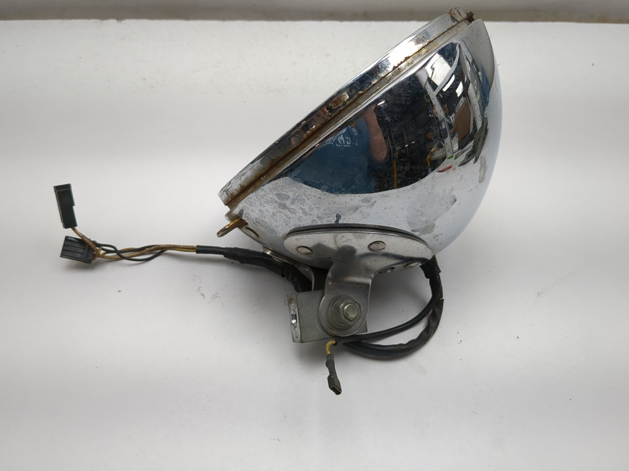 07-17 Harley-Davidson Softail Deluxe FLSTN Front Headlight Bucket