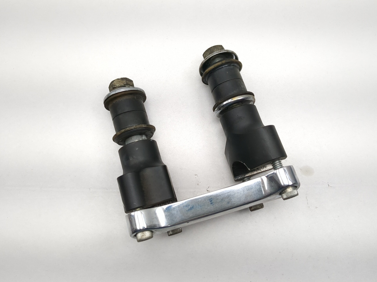 07-17 Harley-Davidson Softail Deluxe FLSTN Front Top Clamp Risers