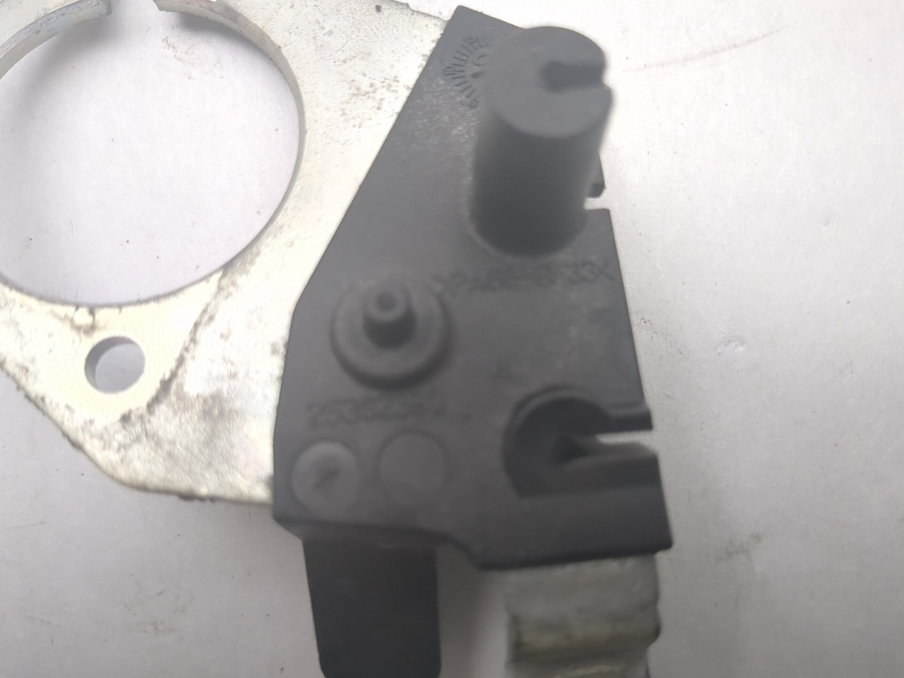 me 12-16 Harley Davidson FLD Dyna Switchback Throttle Cable Mounting