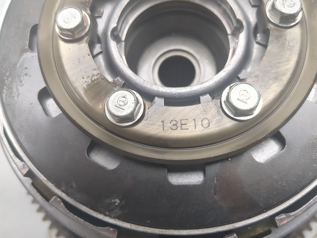 12-16 Harley Davidson FLD Dyna Switchback Clutch Basket Hub