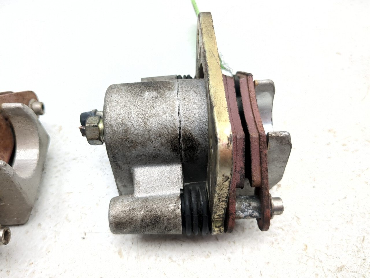 20-25 Massimo T-Boss 410 Rear Left Right Brake Caliper Set 27749
