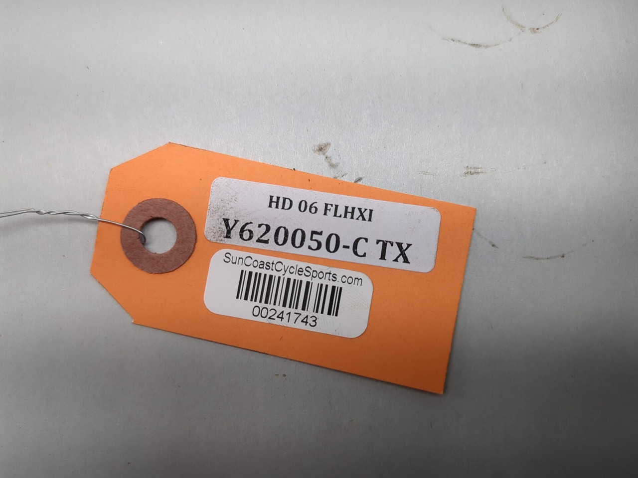 05-06 Harley Davidson Street Glide FLHXI Lower Triple Tree Stem