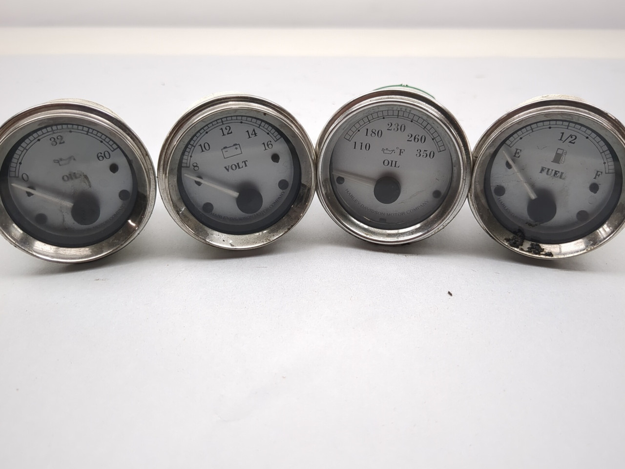 05-06 Harley Davidson Street Glide FLHXI Front Gauge Set 75165-01A