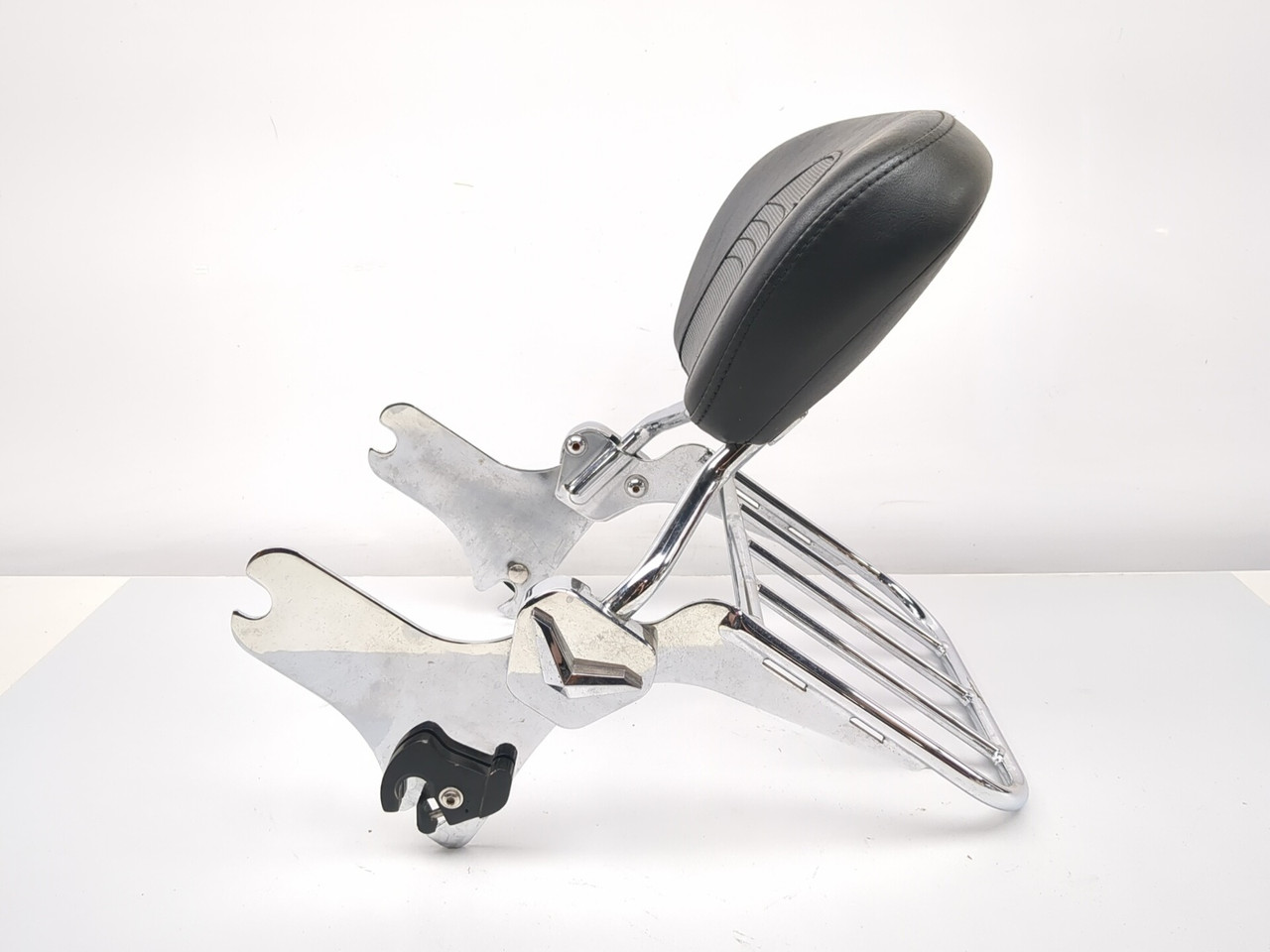 05-06 Harley-Davidson Street Glide FLHXI Rear Backrest Luggage
