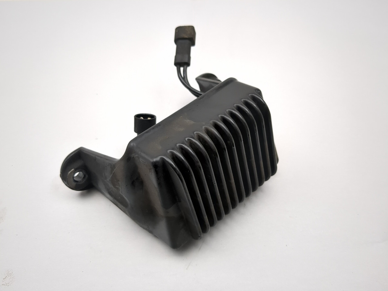 05-06 Harley Davidson Street Glide FLHXI Voltage Regulator