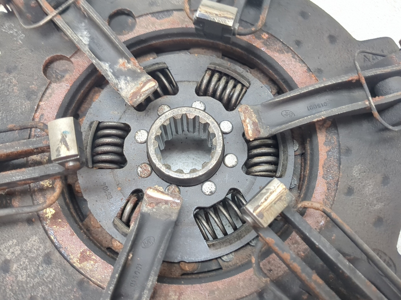 13-16 New Holland Workmaster 60 4x4 Clutch Pressure Plate 47692168