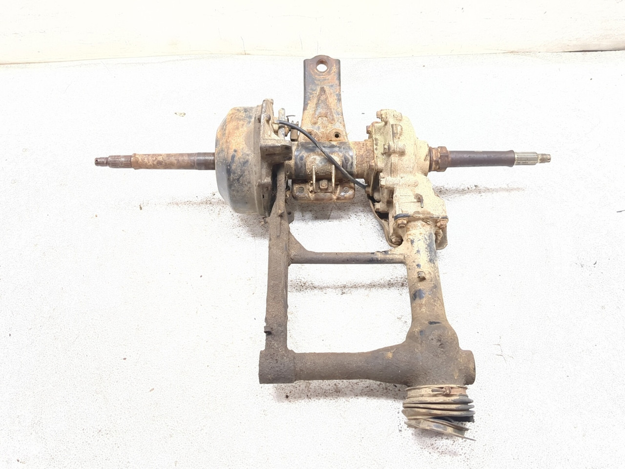 88-00 Honda FourTrax TRX 300 Rear Differential Axle Swingarm