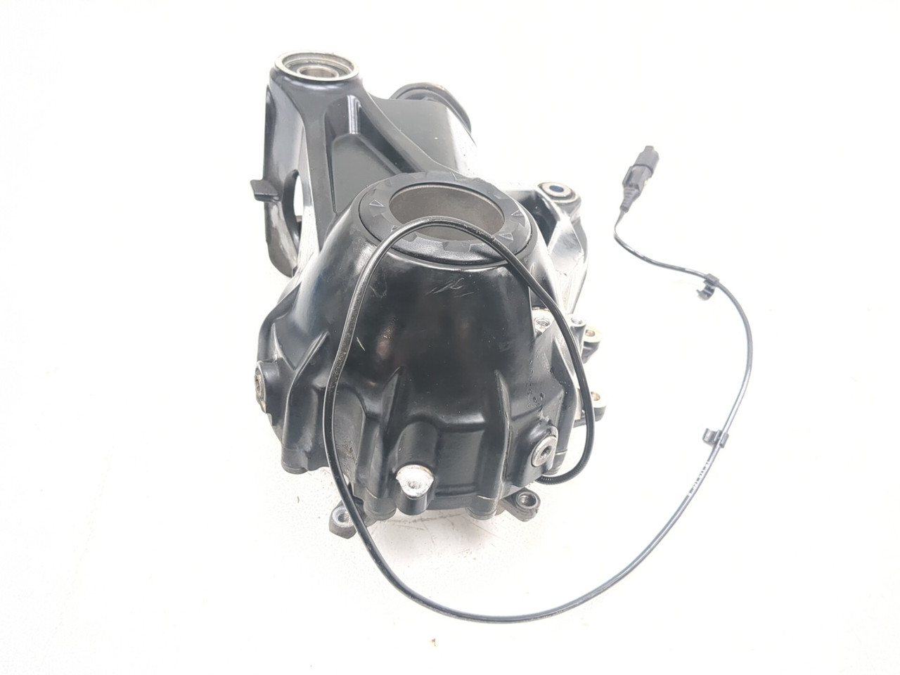 13-18 BMW R1200GS Rear Left with ABS Sensor Final Drive