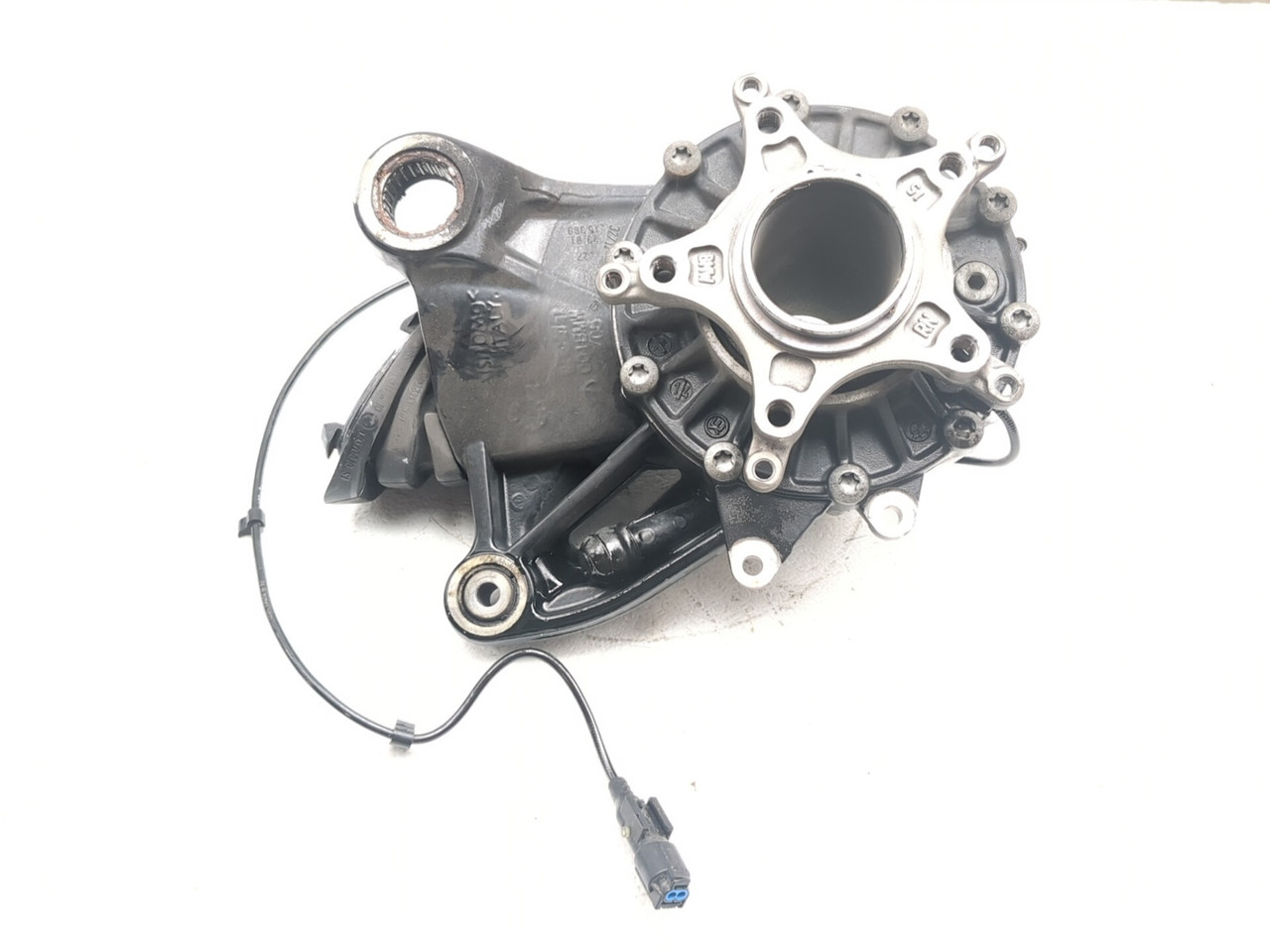 13-18 BMW R1200GS Rear Left with ABS Sensor Final Drive