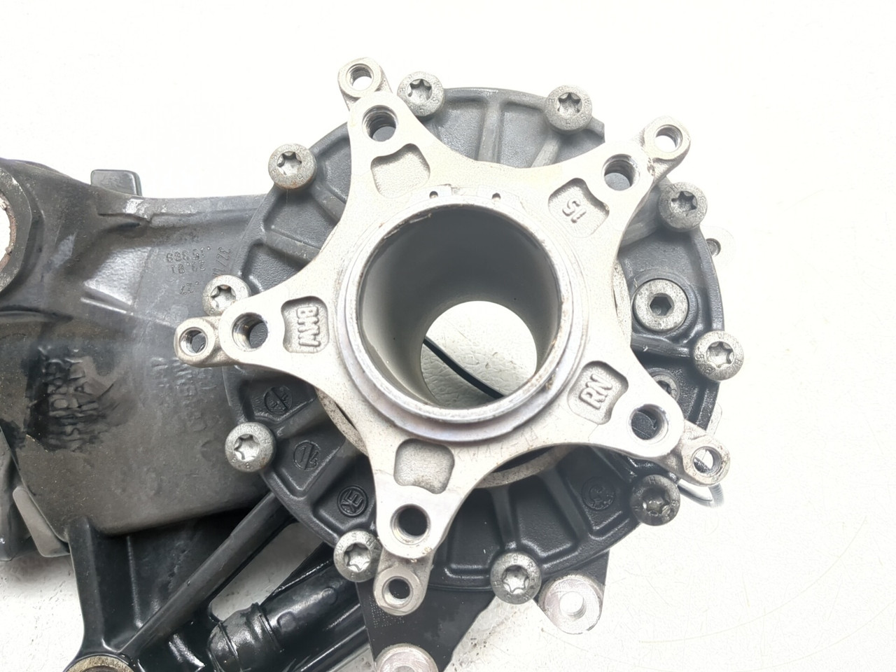 13-18 BMW R1200GS Rear Left with ABS Sensor Final Drive