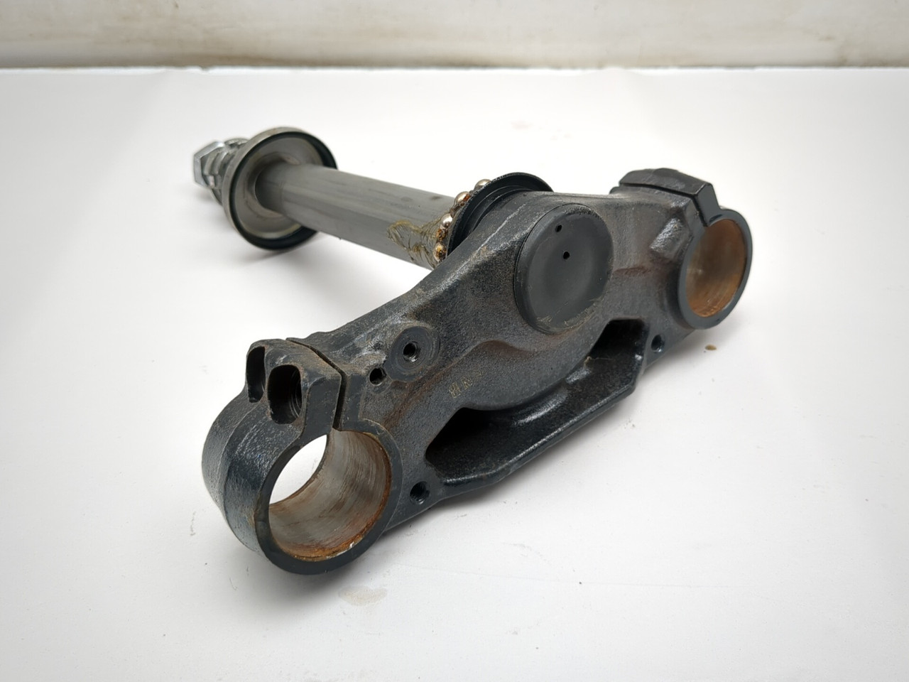 09-17 Yamaha Bolt XVS 950 CU Front Lower Triple Tree Stem Clamp