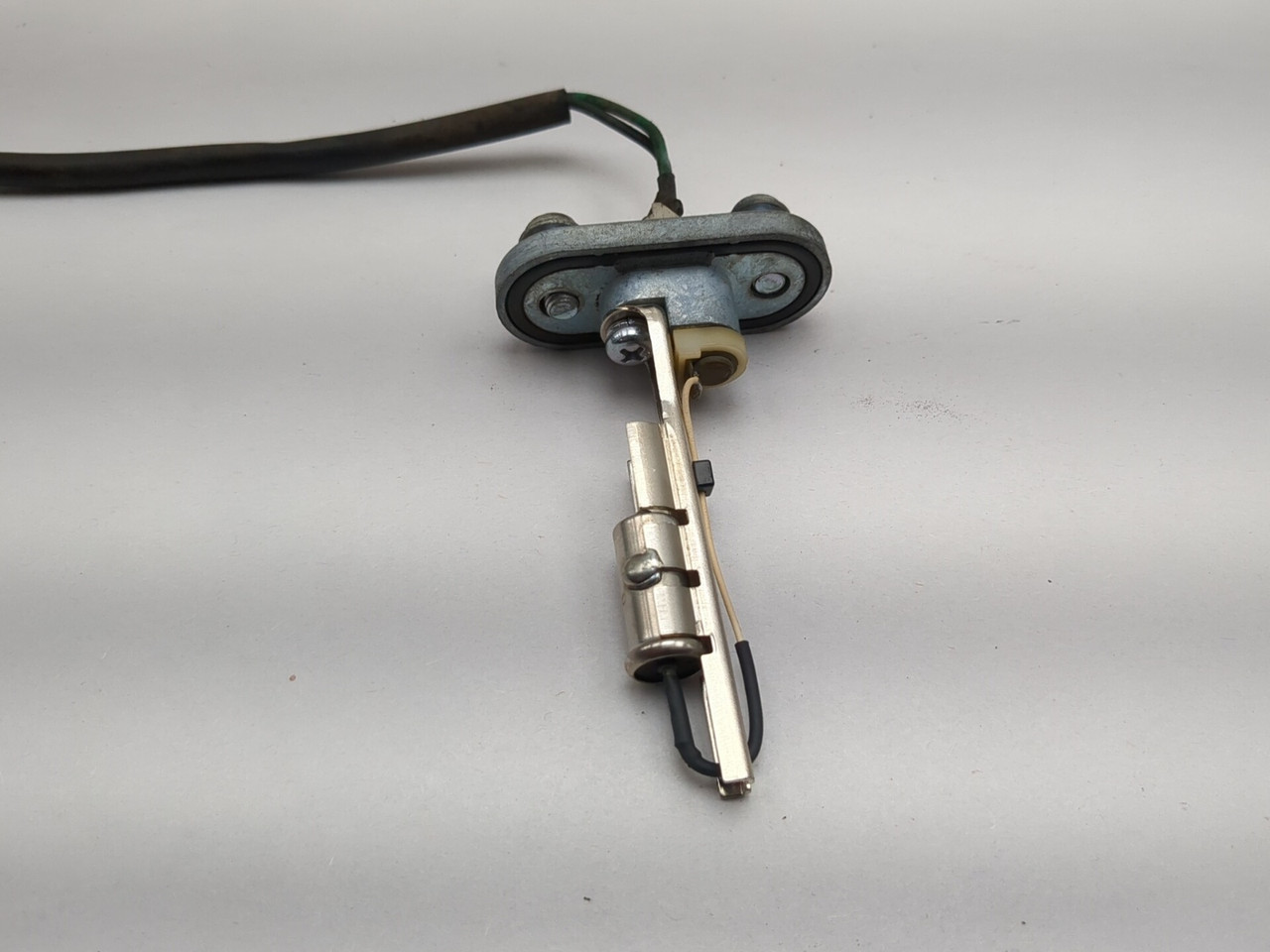 ボブ 09-17 Yamaha Bolt XVS 950 CU Fuel Level Sensor 5S7-85752-11-00