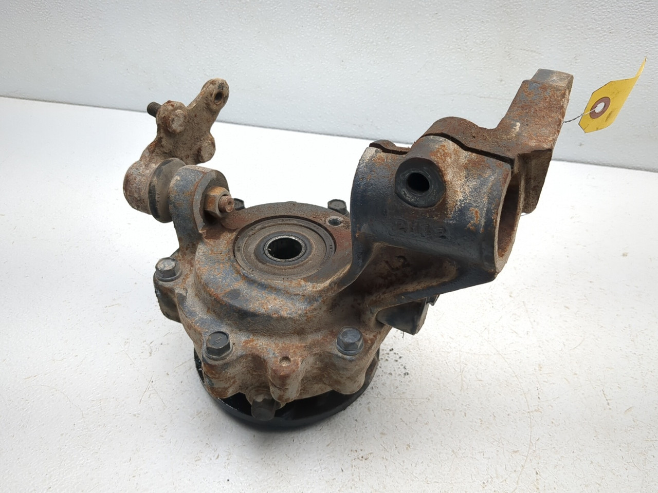 09-16 Kubota RTV 1140 CPX Front Left Spindle Knuckle Hub Assembly
