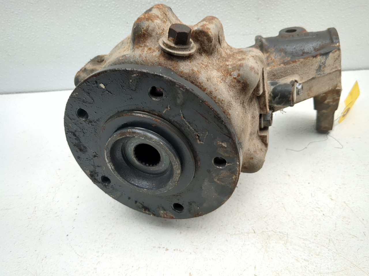 09-16 Kubota RTV 1140 CPX Front Left Spindle Knuckle Hub Assembly