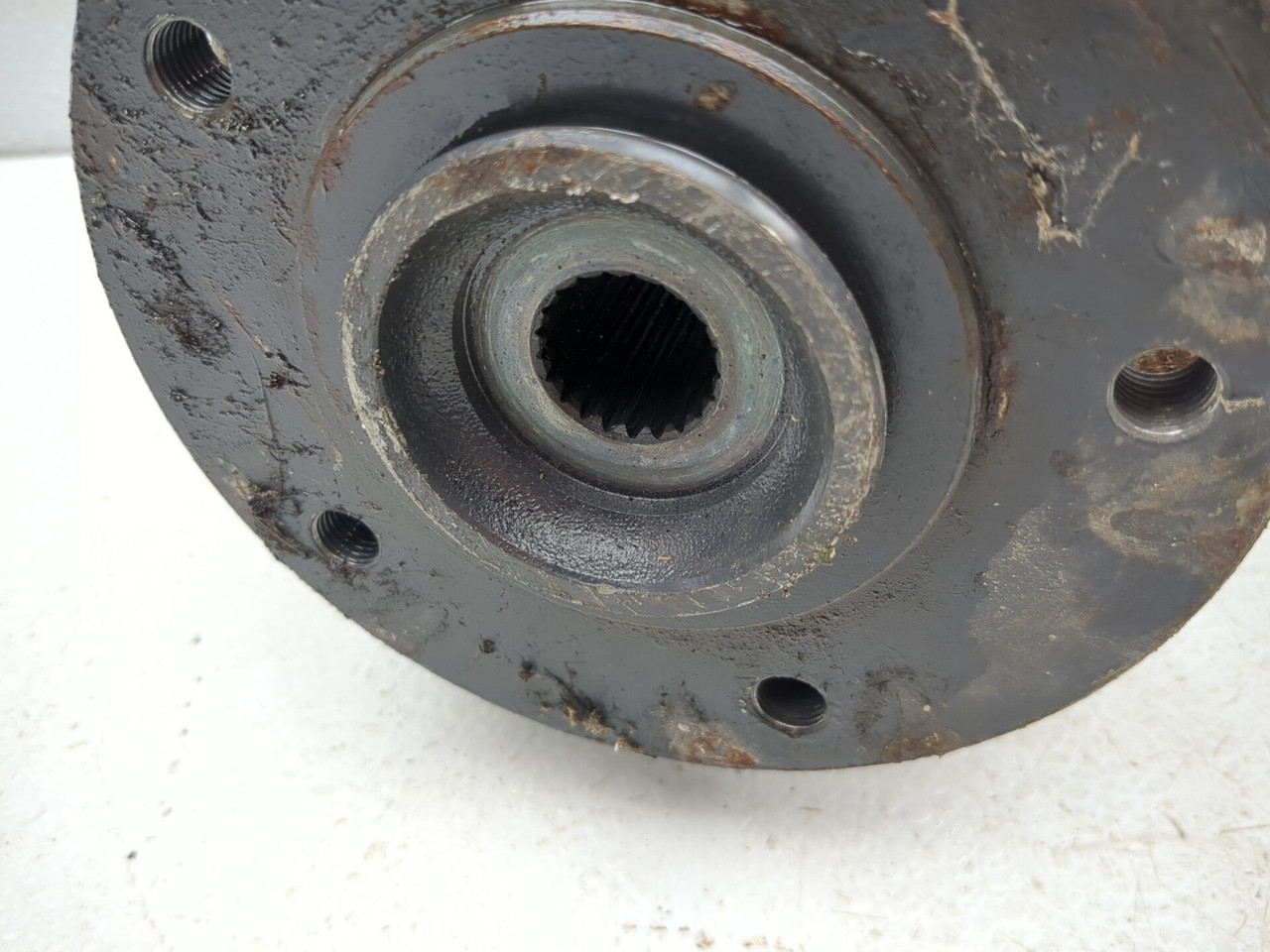 09-16 Kubota RTV 1140 CPX Front Left Spindle Knuckle Hub Assembly