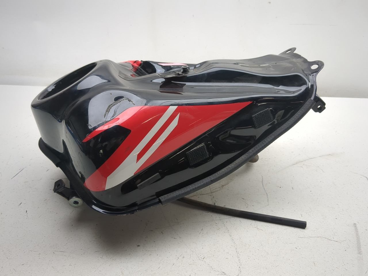 HONDA XL250S用　タンク 赤/黒 17-20 Honda CRF250 CRF250RL Front Gas Fuel Tank 17500-KZZ-J00ZA