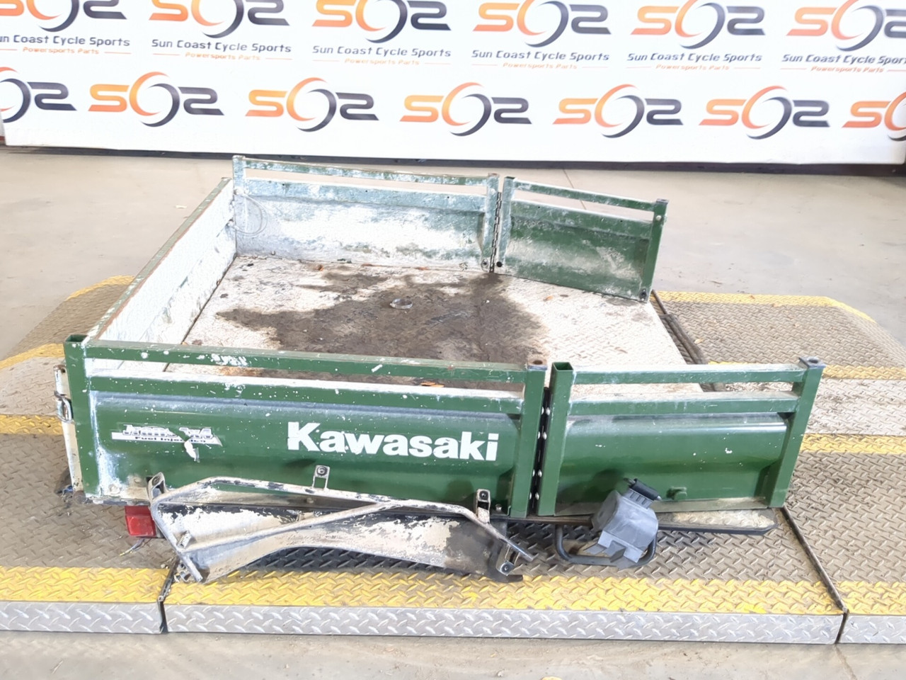 17-26 Kawasaki Mule 4010 KAF620 4x4 Rear Cargo Bed Assembly - Sun