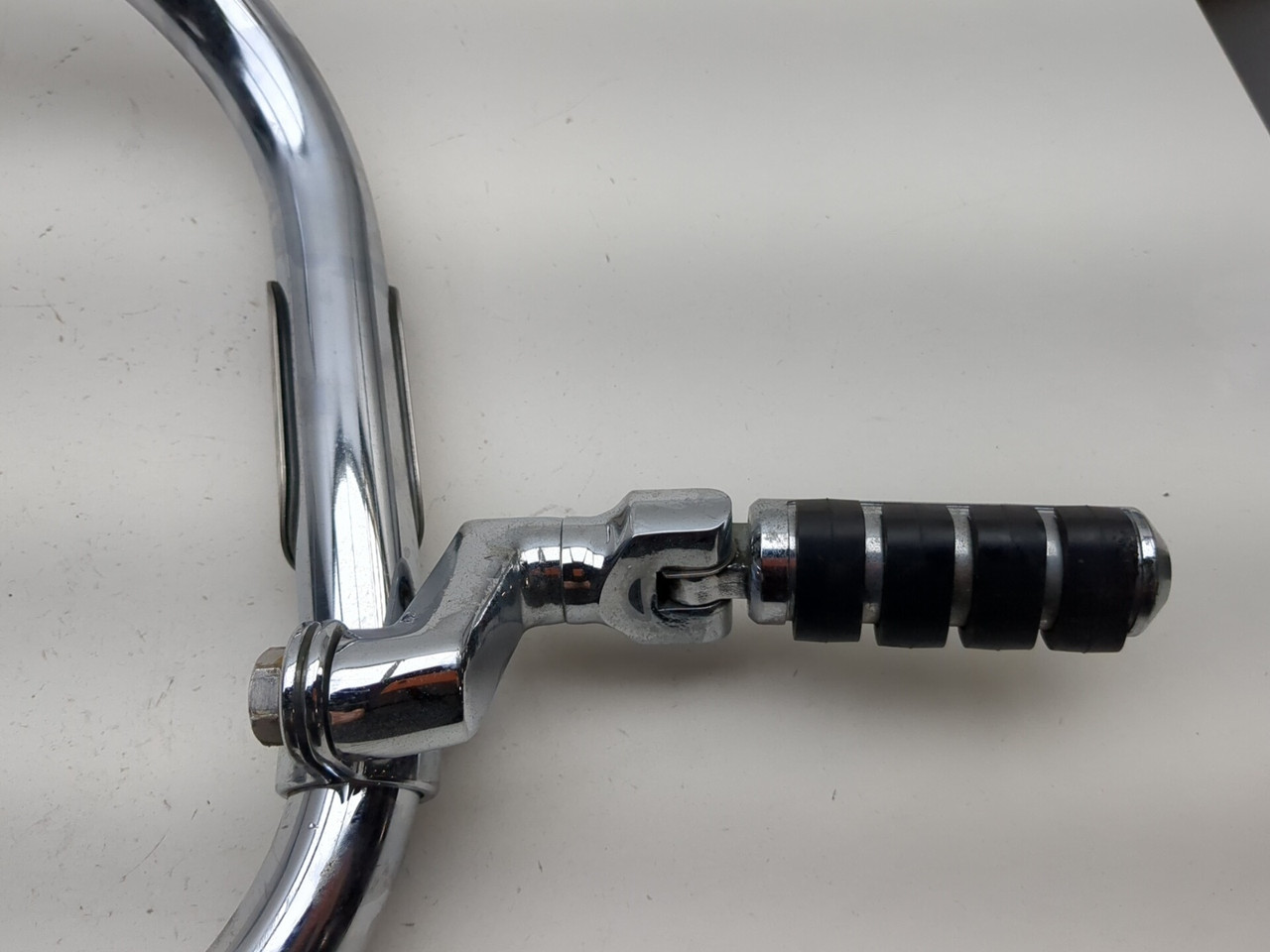 98-06 Harley Road King Classic FLHRCI Front Kuryakyn ISO-Pegs