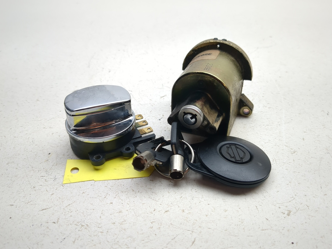 Kingページ 98-06 Harley-Davidson Road King Classic FLHRCI Ignition Lock Set w