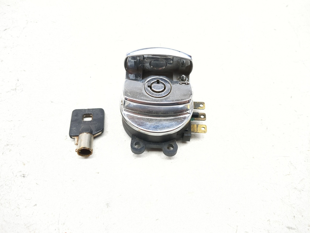 その他 TD 99-05 Harley Davidson FXDWG Dyna Wide Glide Front Ignition Switch