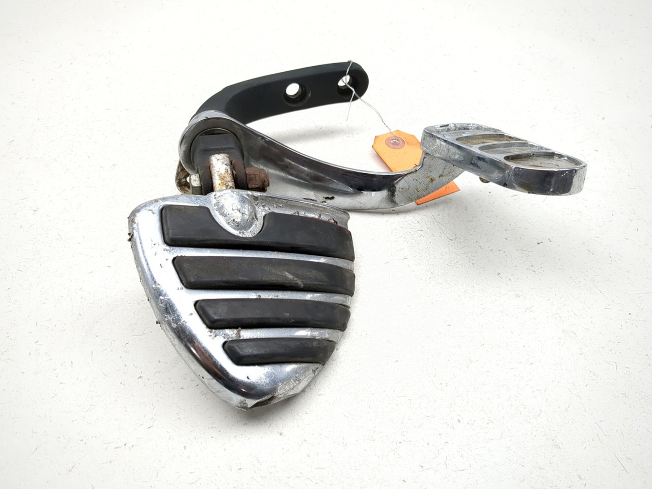 99-05 Harley Davidson FXDWG Dyna Wide Glide Front Right Floorboard