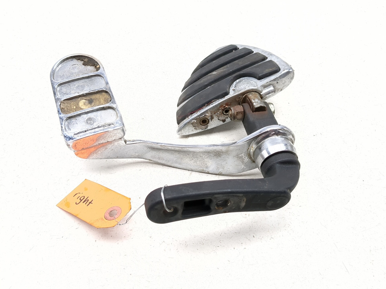 99-05 Harley Davidson FXDWG Dyna Wide Glide Front Right Floorboard