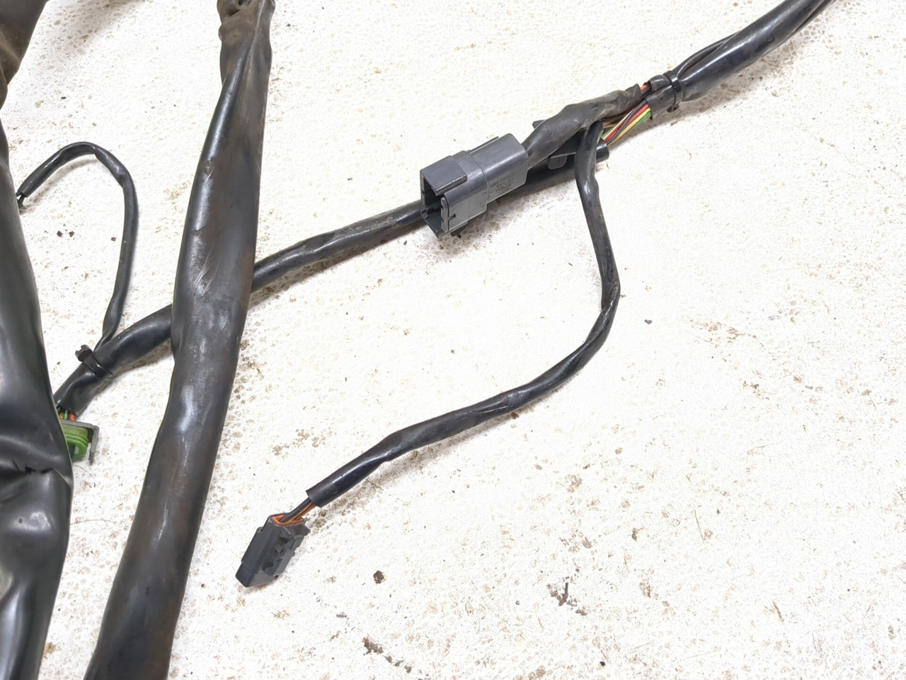 98-06 Harley Road King Classic FLHRCI Main Wiring Harness 70245