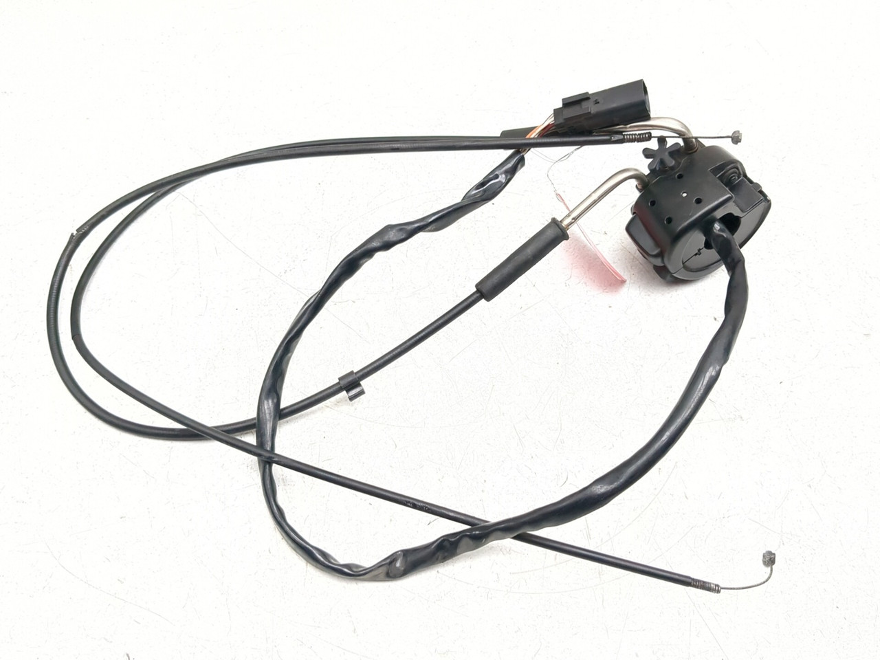 12-17 Harley NIGHT ROD VRSCDX Right Handlebar Switch 71684-06A