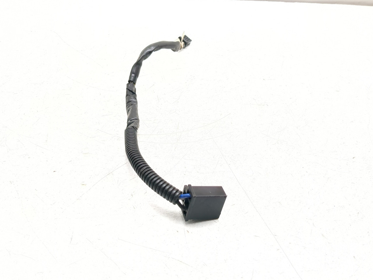 12-17 Harley NIGHT ROD VRSCDX Front Headlight Wiring Harness 67657