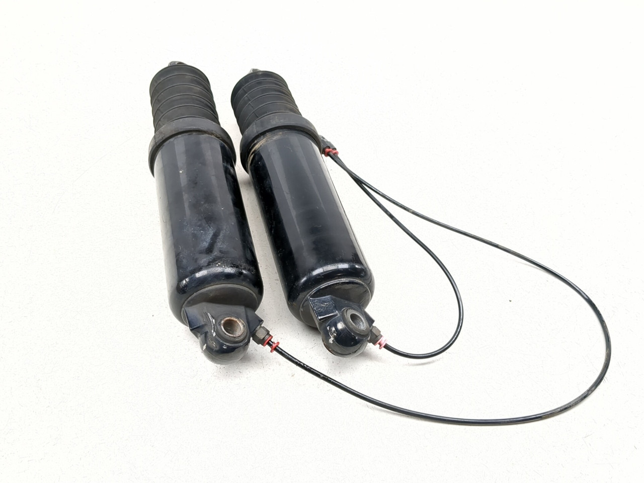 98-06 Harley Road King Classic FLHRCI Rear Left Right Air Shock