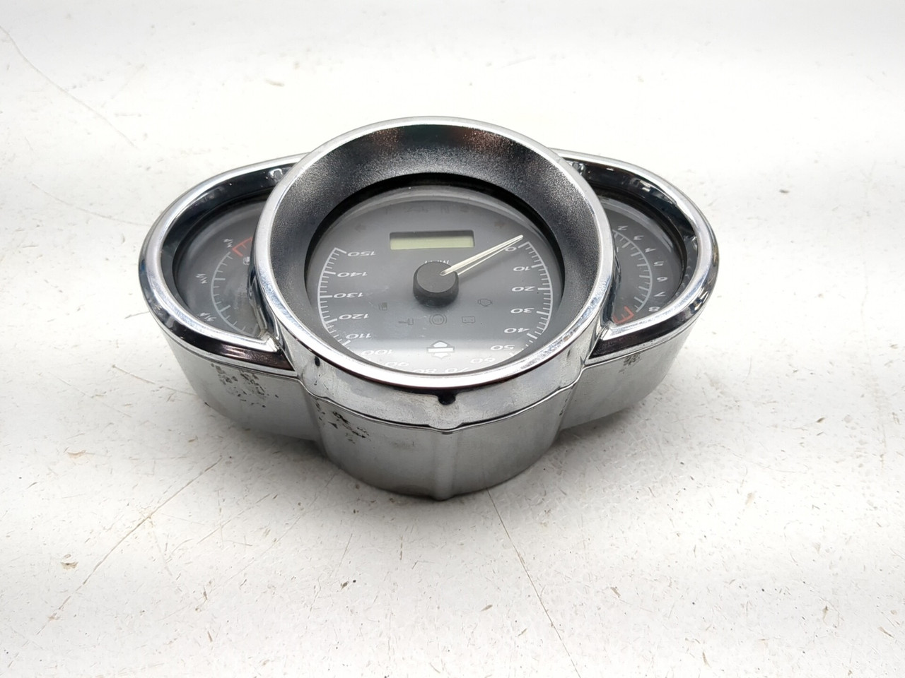 12-17 Harley NIGHT ROD VRSCDX Front Speedometer Tach Dash Cluster