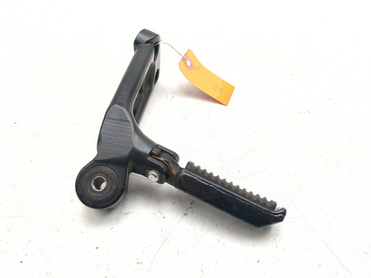 【Suzuki 】 12-17 Harley NIGHT ROD VRSCDX Rear Right Passenger Foot Peg Mount