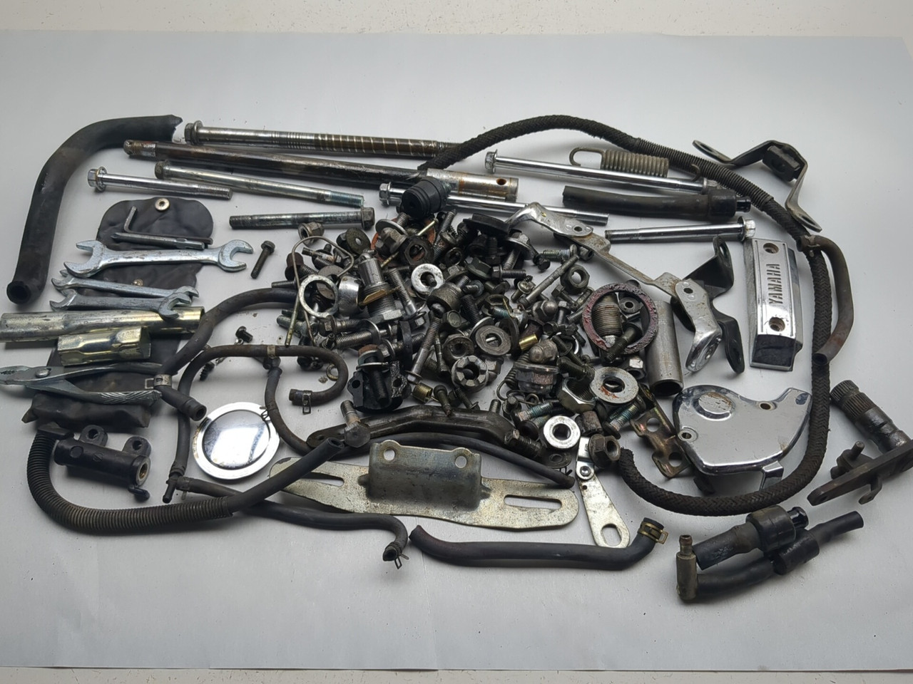 86-99 Yamaha Virago XV 1100 Bolt Cap Hoses Plate Bracket Axle