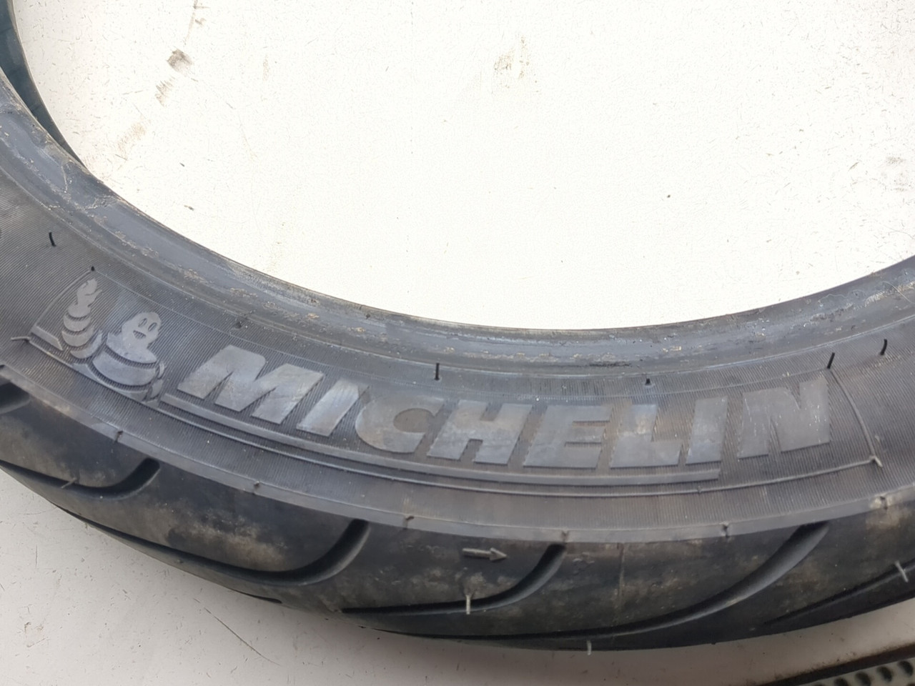 86-99 Yamaha Virago XV 1100 Michelin 100/90B19 Front Tire DOT 2922