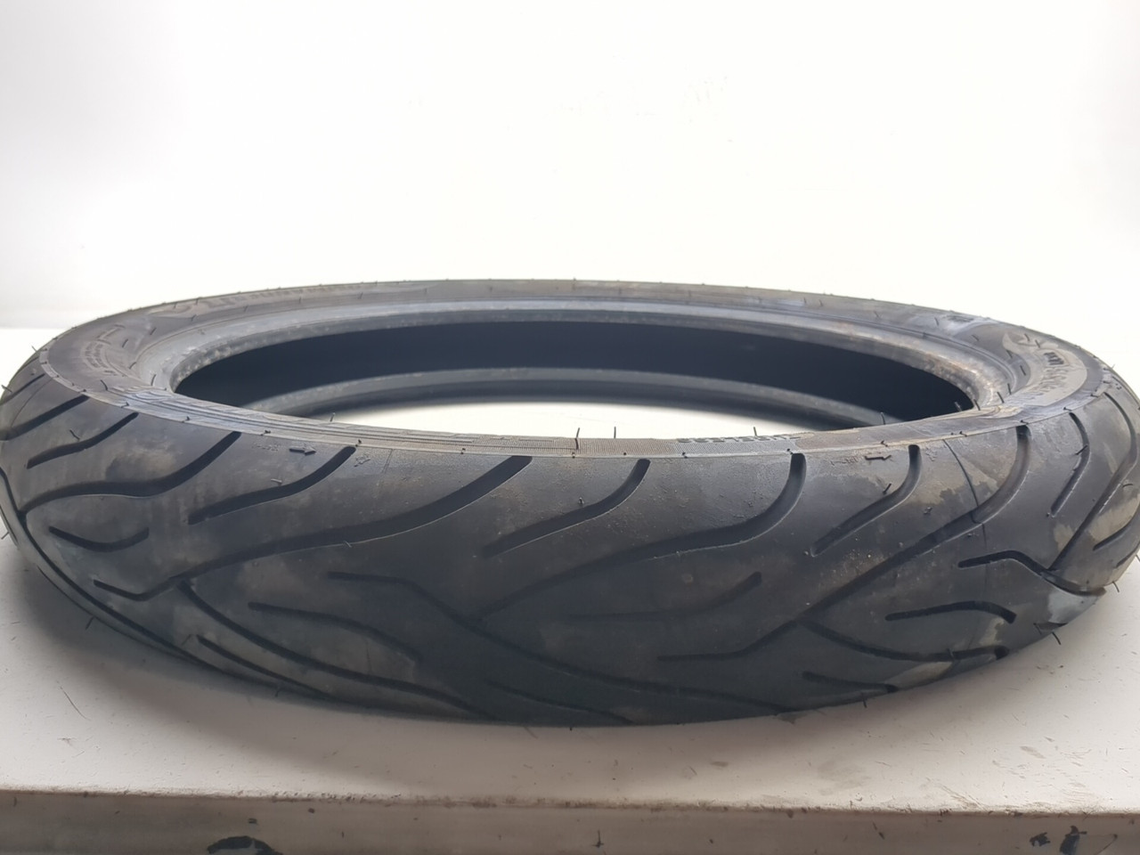 ST　オーダー 86-99 Yamaha Virago XV 1100 Michelin 100/90B19 Front Tire DOT 2922