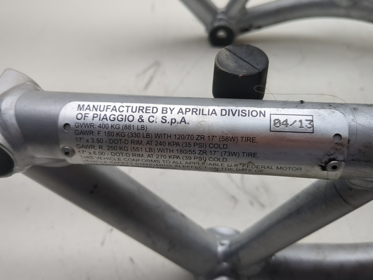 その他 R 08-16 Aprilia Dorsoduro SMV 750 Main Frame Chassis STRAIGHT SLVG
