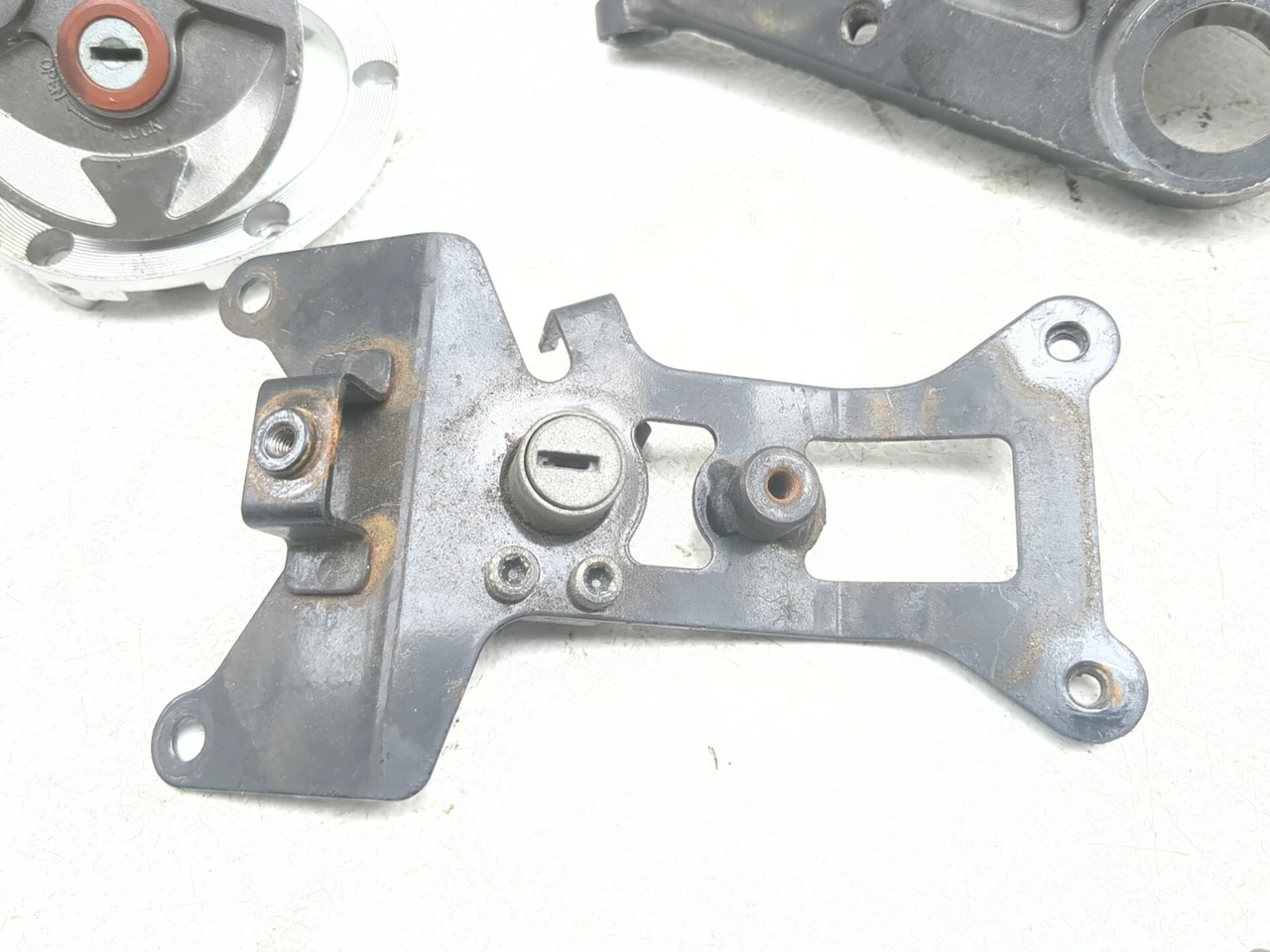 08-12 Kawasaki EX250 Ninja 250 Ignition Gas Cap Seat Lock Triple