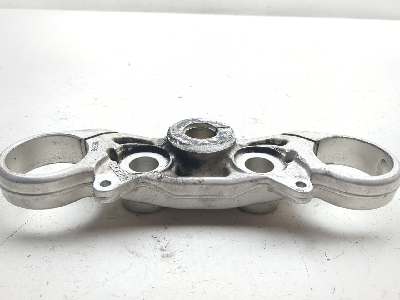 08-16 Aprilia Dorsoduro SMV 750 Front Upper Triple Tree Top Yoke