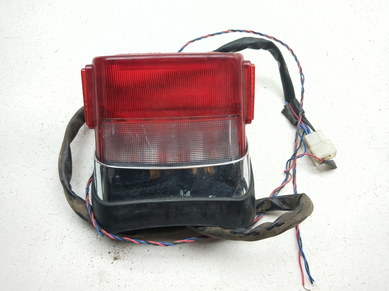 95-05 Kawasaki Vulcan 800 VN800B5 Classic Rear Tail Light Assembly