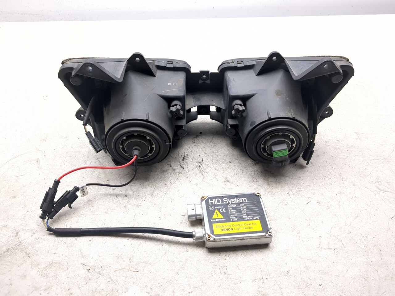 06-07 Kawasaki Ninja ZX10 ZX10R Headlight w/ HD System Light